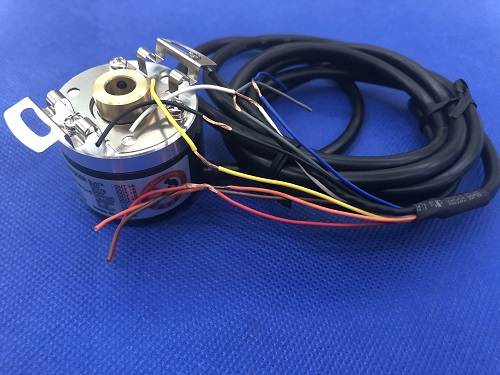 Bộ mã hóa vòng quay tương đối 40mm (Loại lỗ liền thân) Autonics E40HB8-500-6-L-24-C